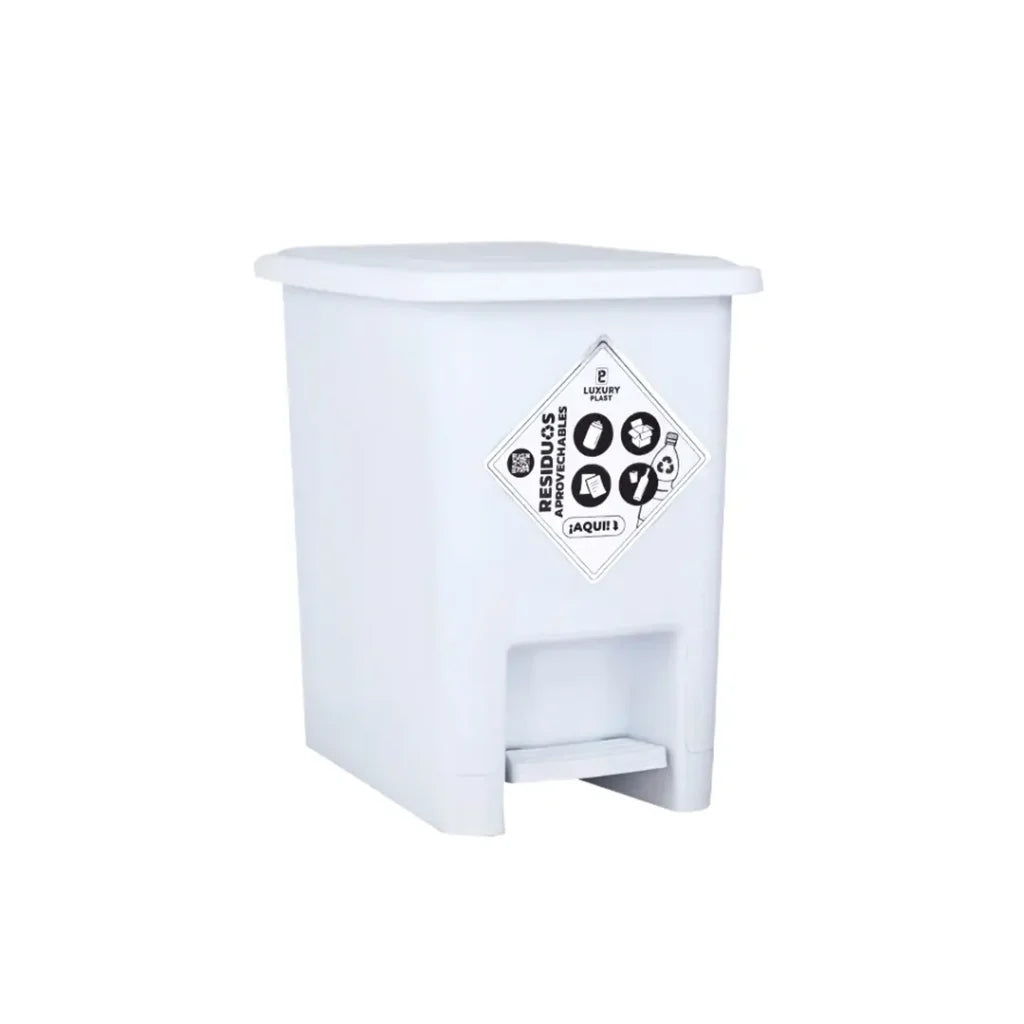 Caneca de basura Luxury Plast de 8 litros Blanco con tapa y pedal, diseño cuadrado compacto.