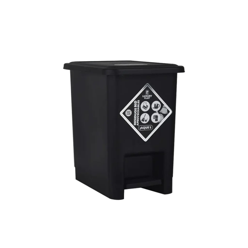 Caneca de basura Luxury Plast de 8 litros Negro con tapa y pedal, diseño cuadrado compacto.