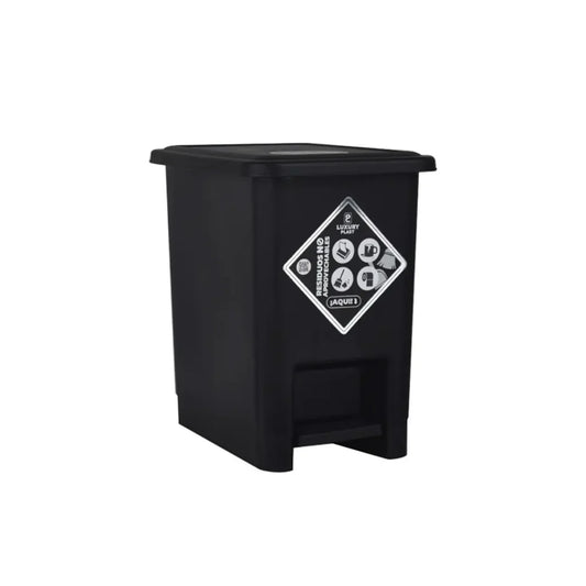 Caneca de basura Luxury Plast de 8 litros Negro con tapa y pedal, diseño cuadrado compacto.